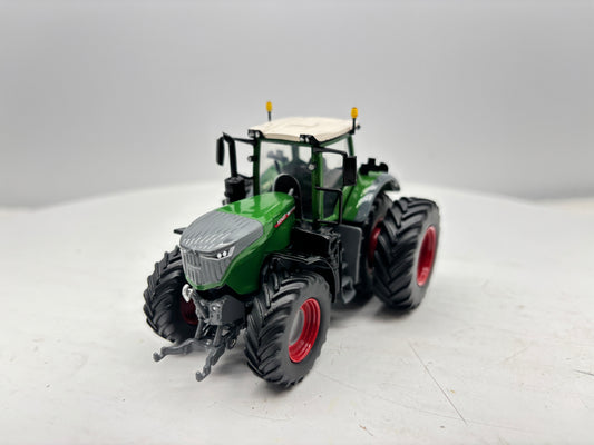 1/64 Fendt 1042 Rear Duals