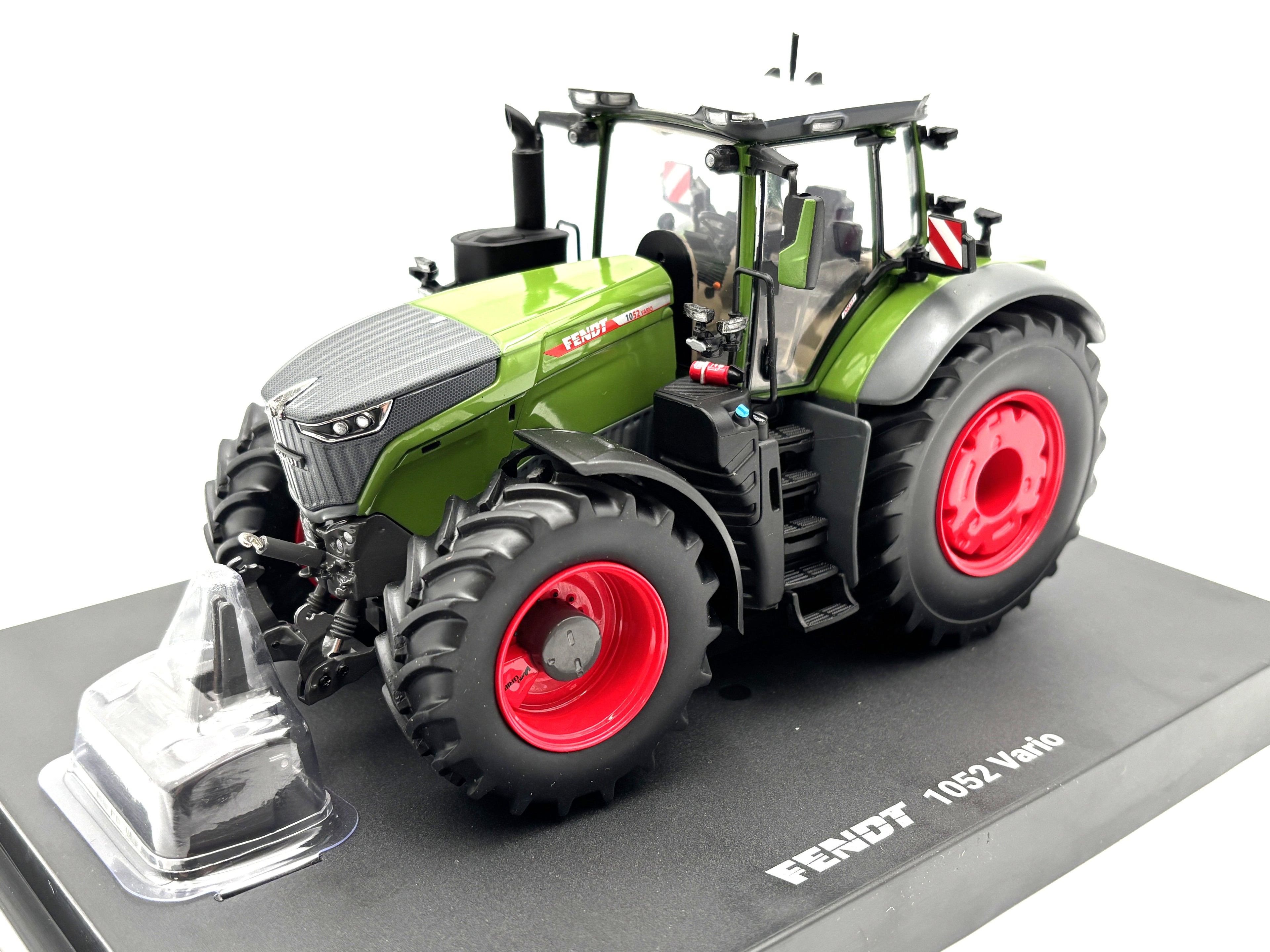 1/32 Fendt 1052 Vario Singles