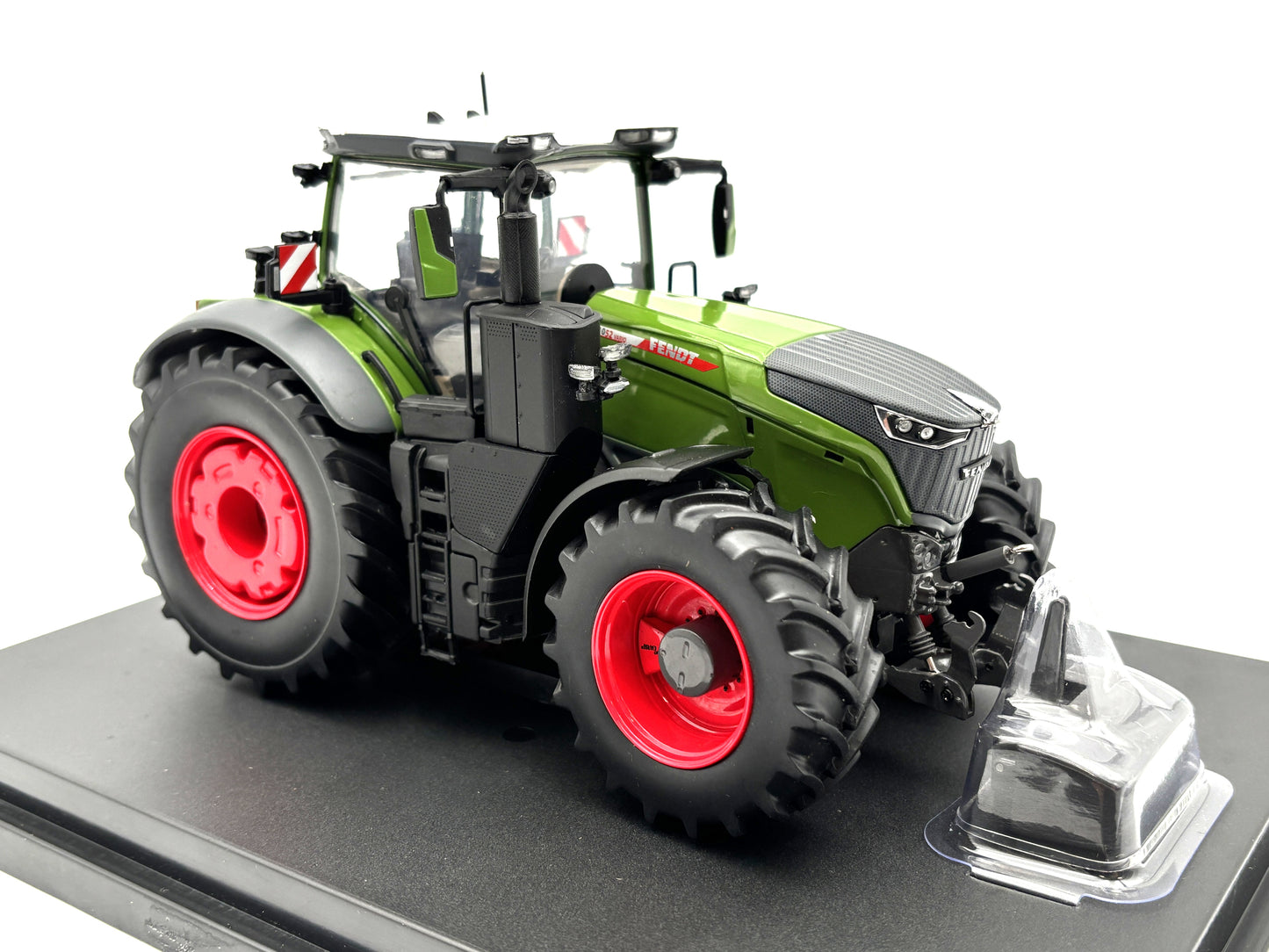 1/32 Fendt 1052 Vario Singles