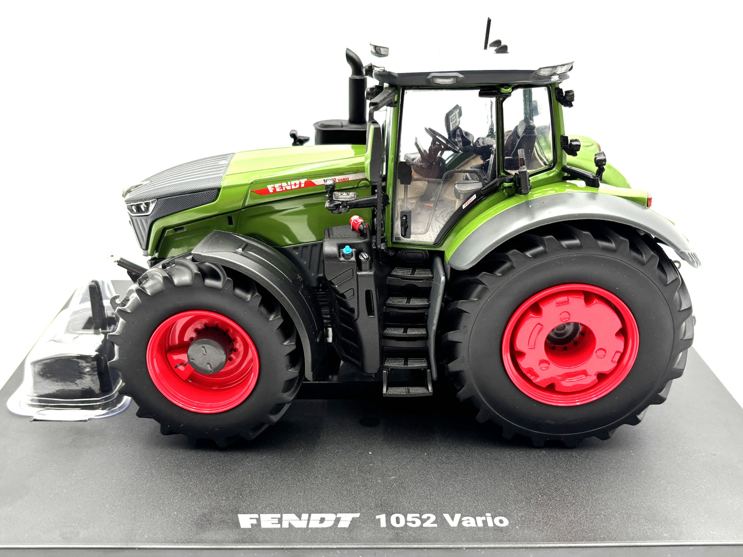 1/32 Fendt 1052 Vario Singles