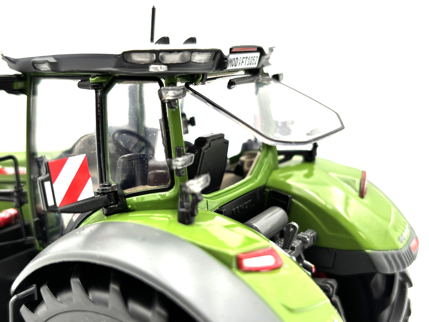 1/32 Fendt 1052 Vario Singles