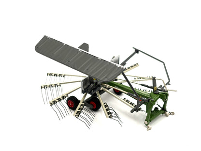 1/32 Fendt 456 Rake