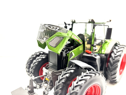 1/32 Fendt 942 Vario Row Crop