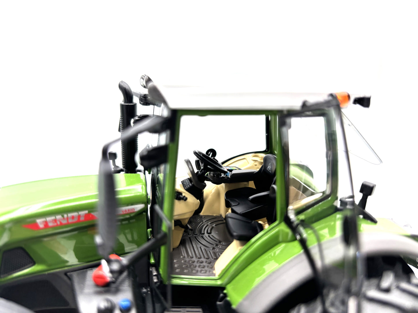 1/32 Fendt 942 Vario Row Crop
