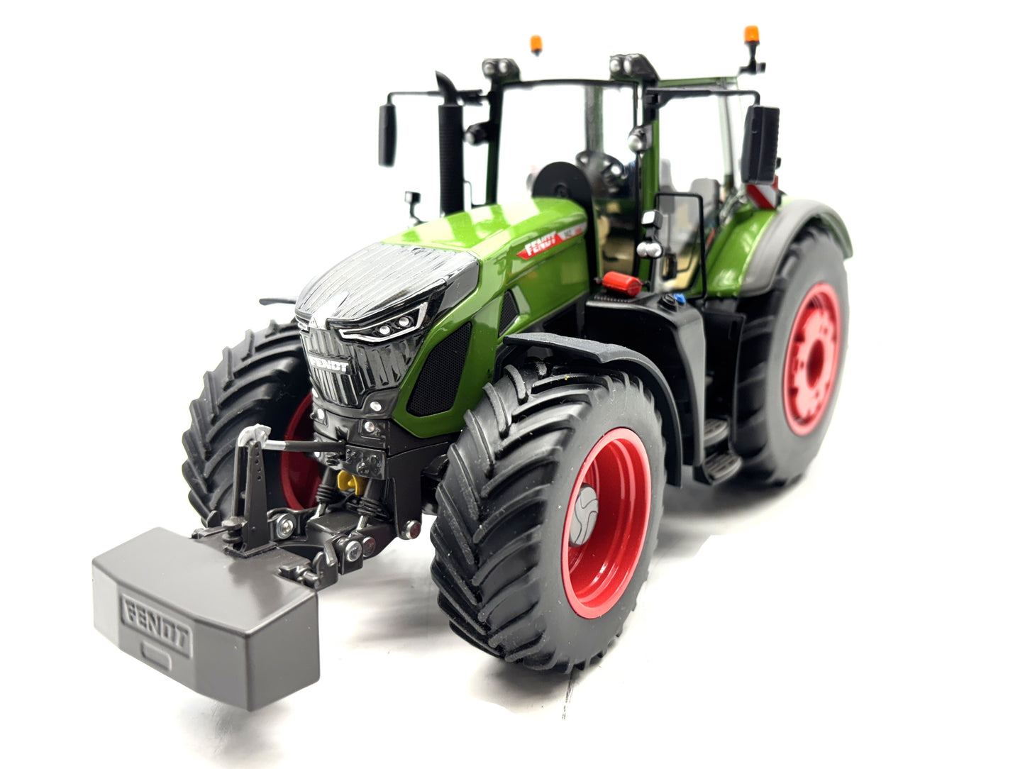 1/32 Fendt 942 Vario Singles