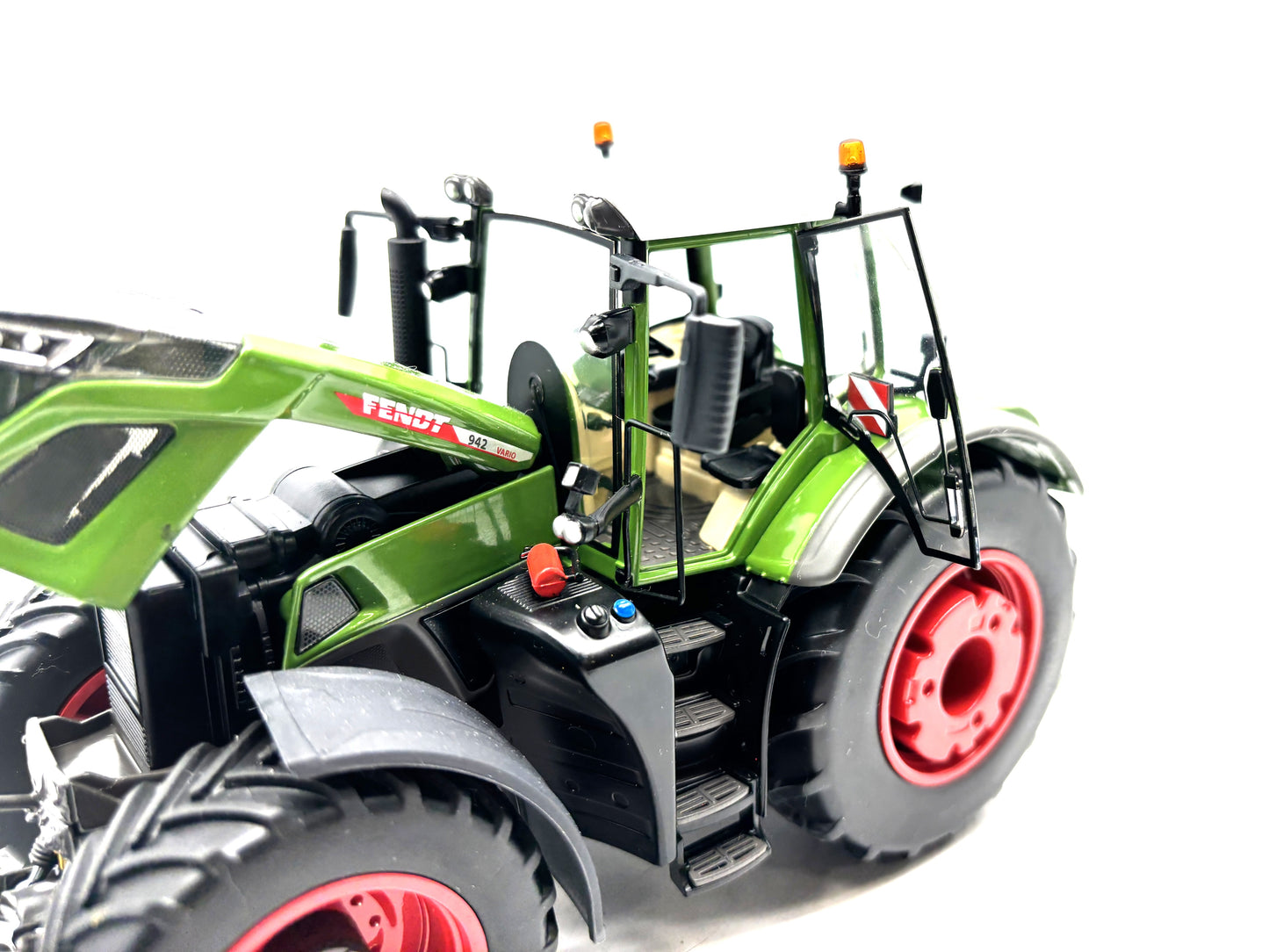 1/32 Fendt 942 Vario Singles