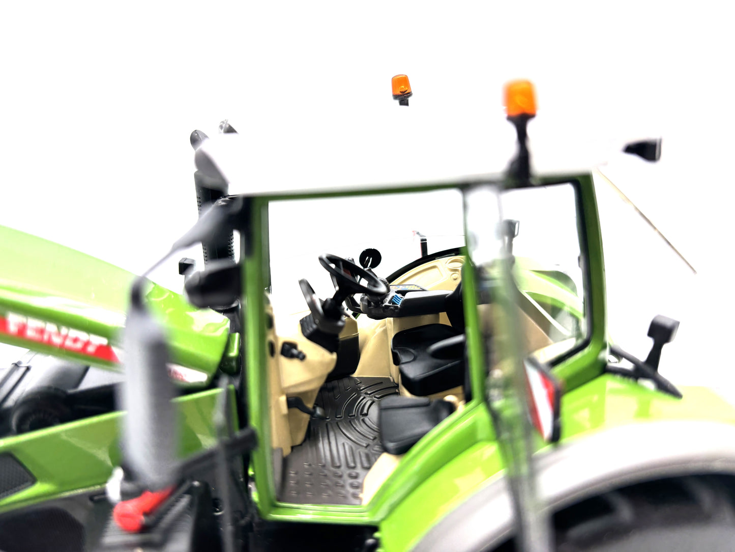 1/32 Fendt 942 Vario Singles