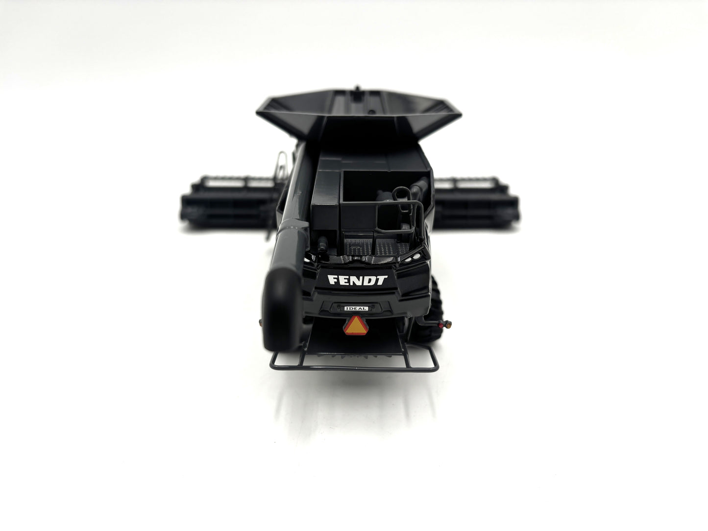 1/64 Fendt Ideal 8T Combine