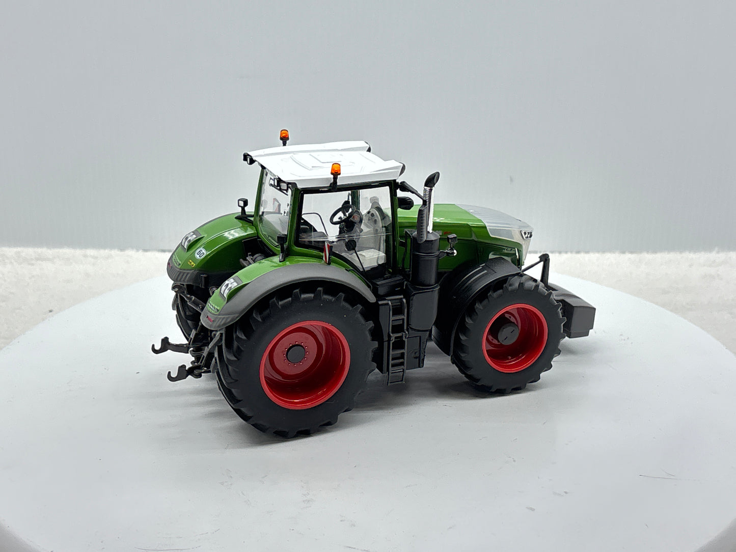 1/32 Fendt 1046 Vario Chrom
