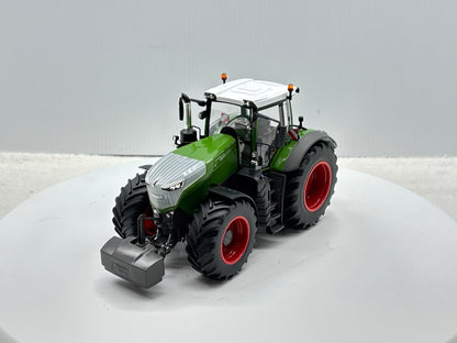 1/32 Fendt 1046 Vario Chrom