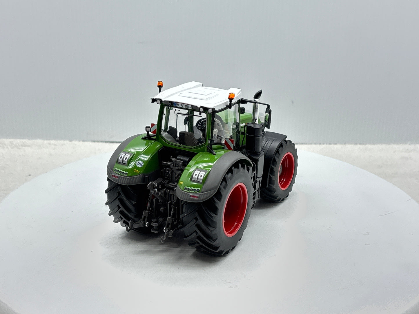 1/32 Fendt 1046 Vario Chrom