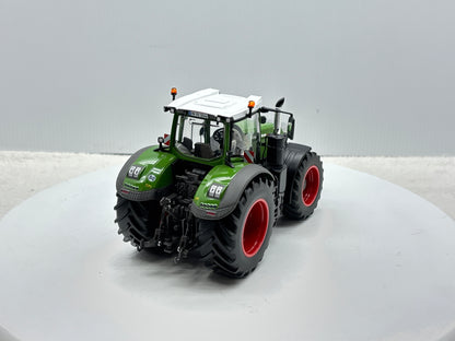 1/32 Fendt 1046 Vario Chrom