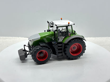1/32 Fendt 1046 Vario Chrom