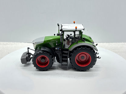 1/32 Fendt 1046 Vario Chrom