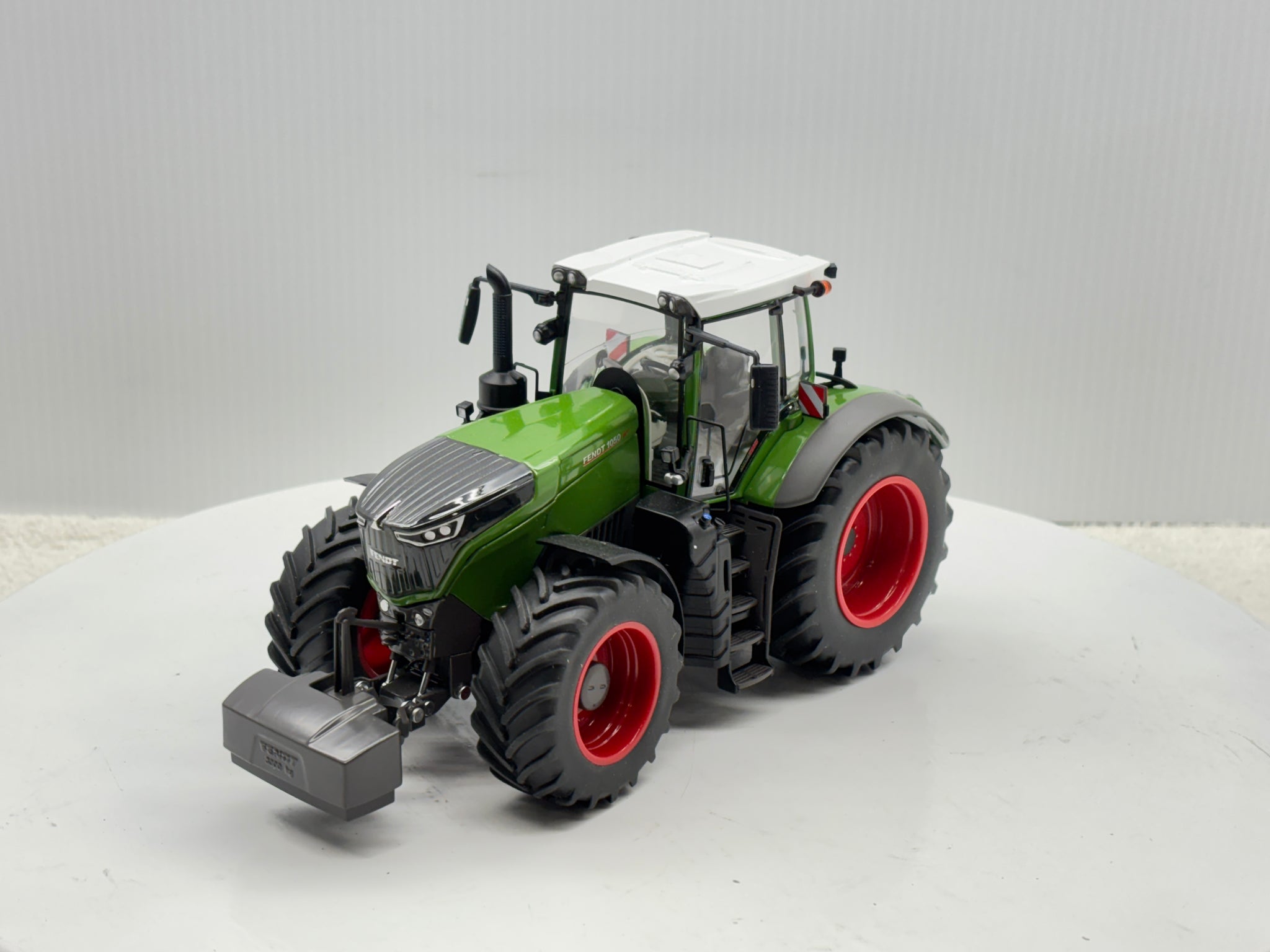 1/32 Fendt 1050 Vario