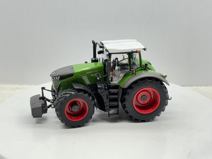 1/32 Fendt 1050 Vario