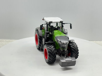 1/32 Fendt 1050 Vario