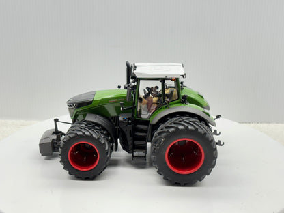1/32 Fendt 1050 Vario Duals