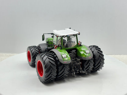1/32 Fendt 1050 Vario Duals