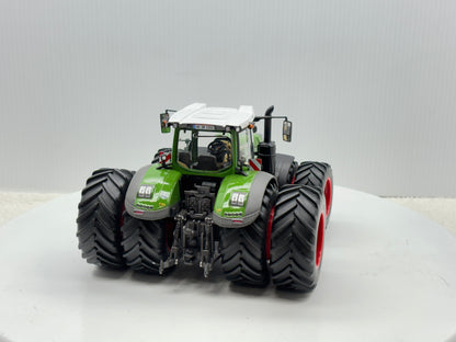 1/32 Fendt 1050 Vario Duals