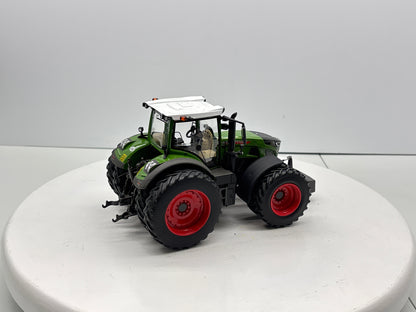 1/32 Fendt 942 Vario Row Crop