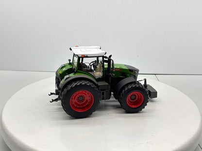 1/32 Fendt 942 Vario Row Crop