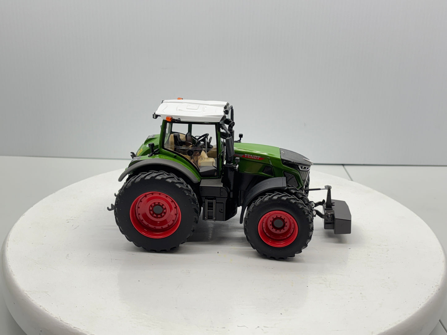 1/32 Fendt 942 Vario Row Crop