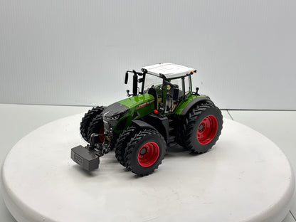 1/32 Fendt 942 Vario Row Crop