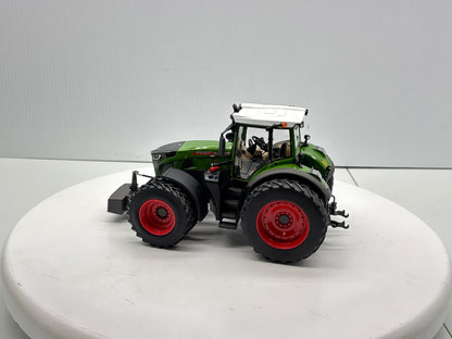 1/32 Fendt 942 Vario Row Crop