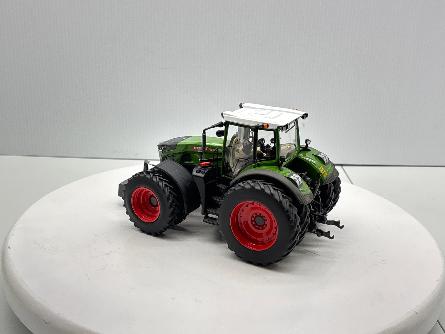 1/32 Fendt 942 Vario Row Crop
