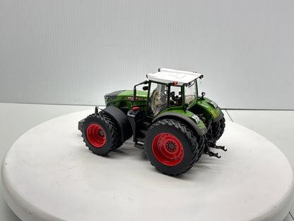 1/32 Fendt 942 Vario Row Crop