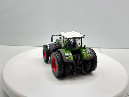 1/32 Fendt 942 Vario Row Crop