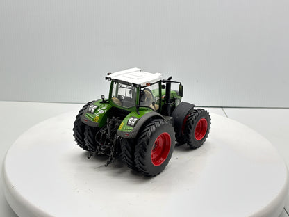 1/32 Fendt 942 Vario Row Crop