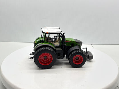 1/32 Fendt 942 Vario Row Crop