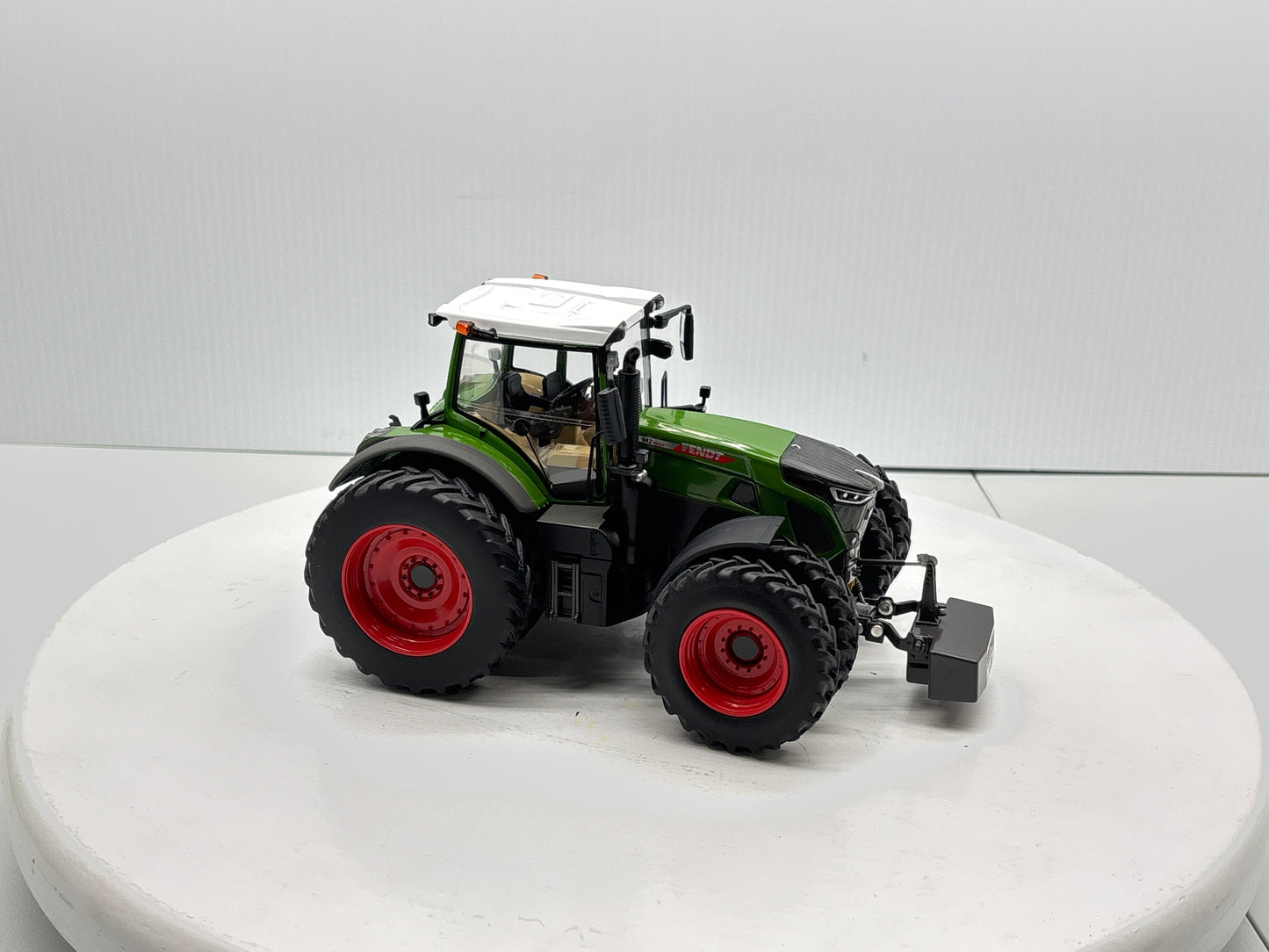 1/32 Fendt 942 Vario Row Crop