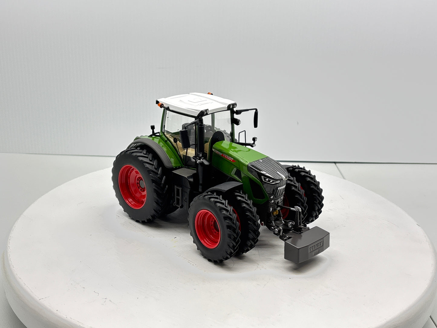 1/32 Fendt 942 Vario Row Crop