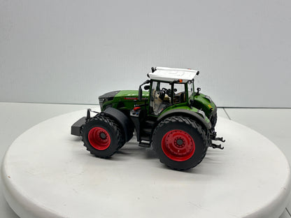 1/32 Fendt 942 Vario Row Crop