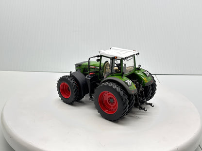 1/32 Fendt 942 Vario Row Crop