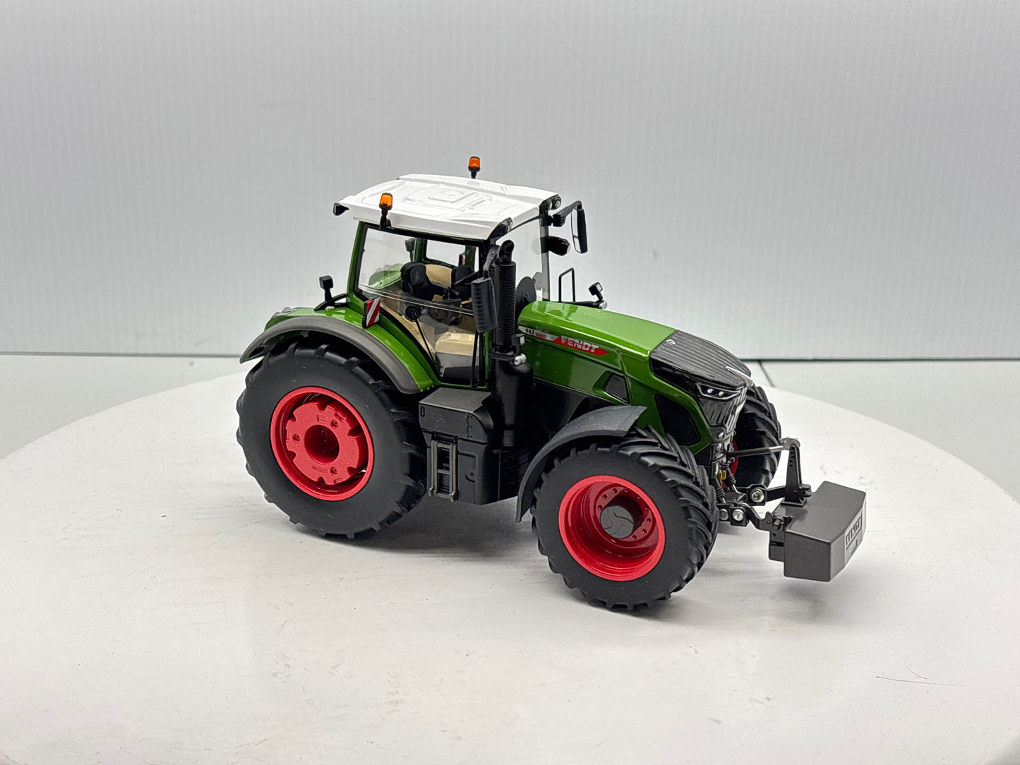 1/32 Fendt 942 Vario Singles