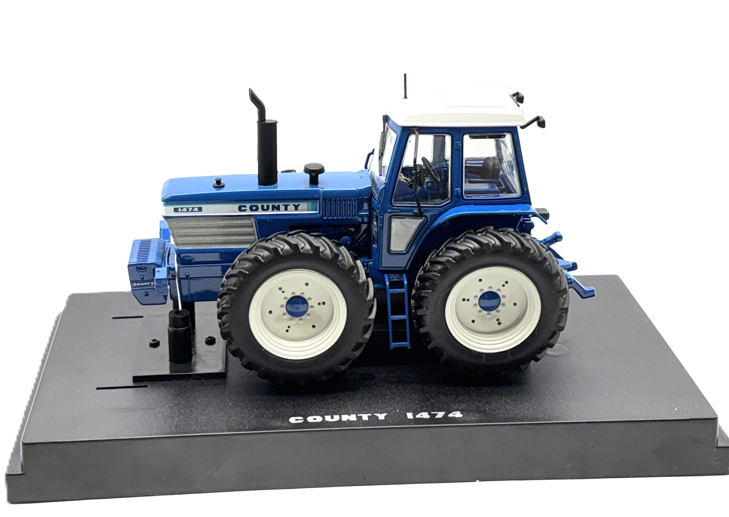 1/32 Ford 1474 County