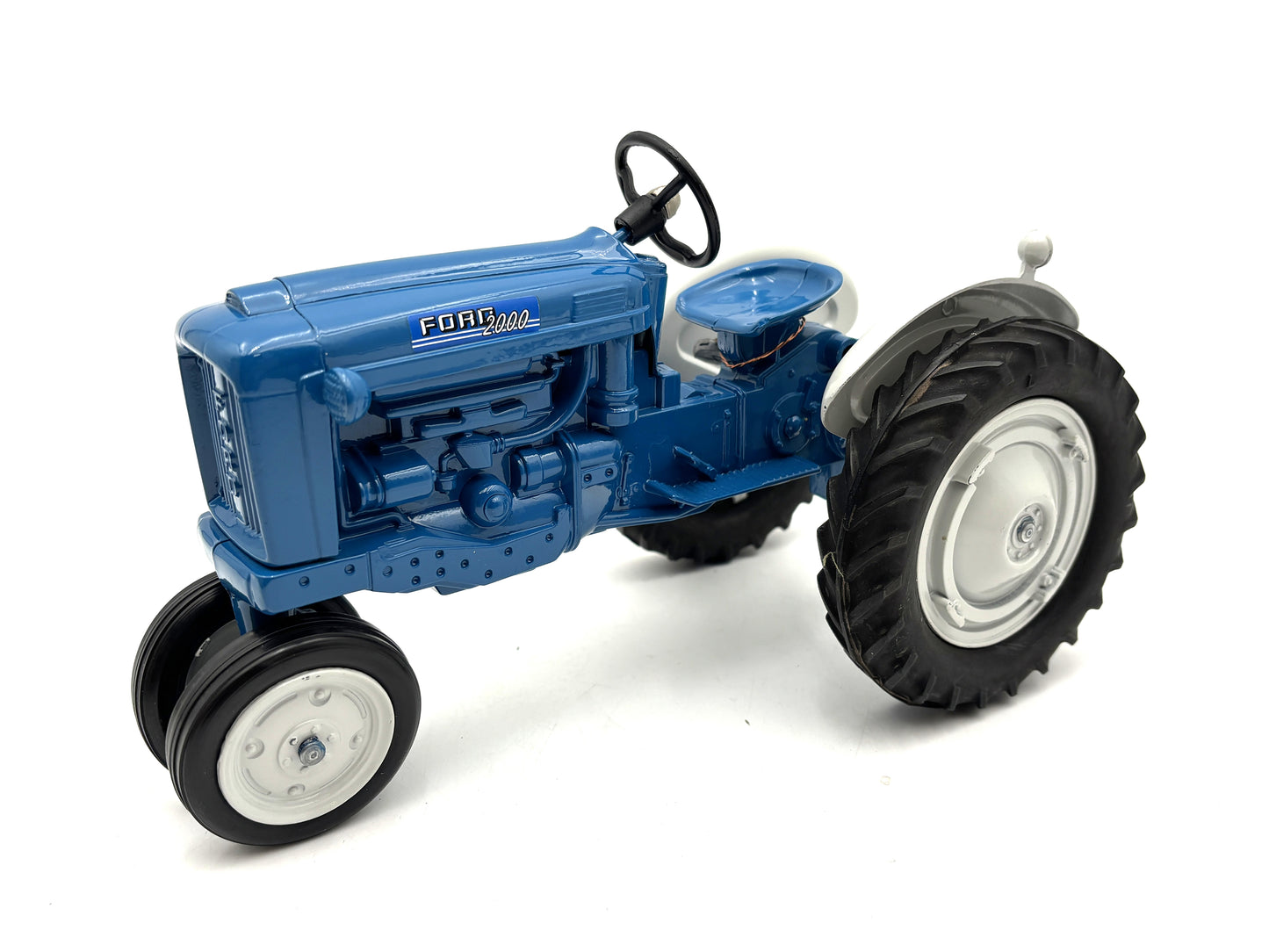 1/12 Ford 2000 Narrow Front