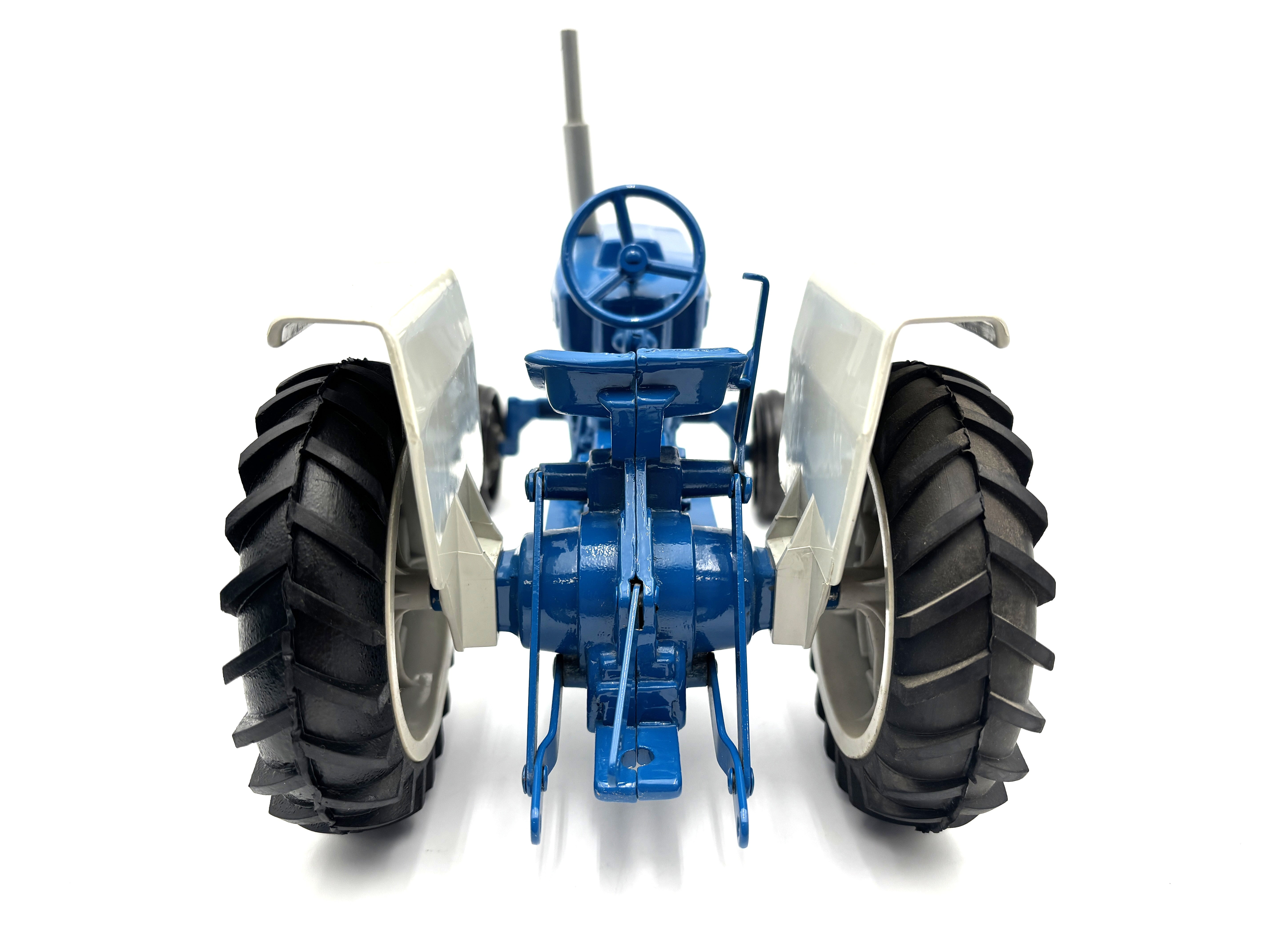 1/12 Ford 4600 – Creekside Farm Toys