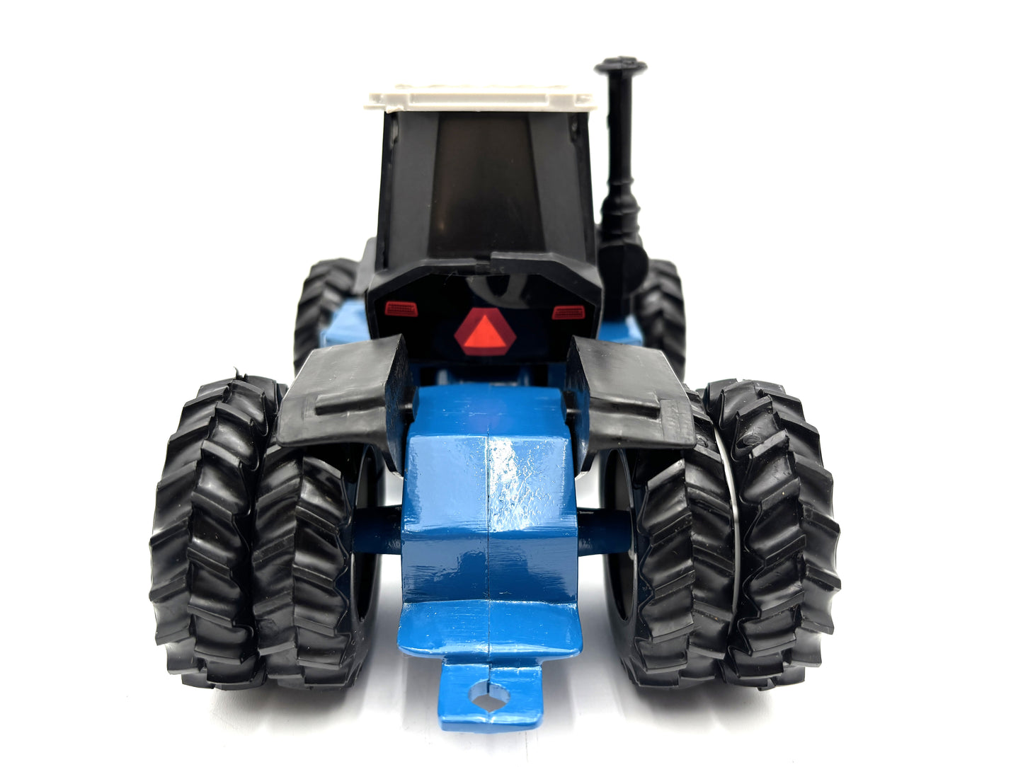 1/32 Ford 846