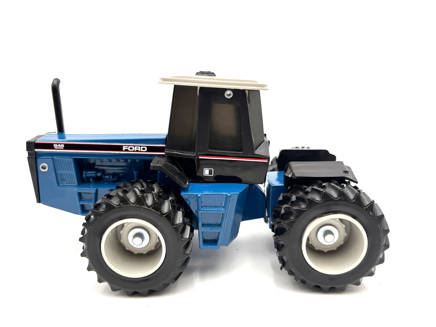 1/32 Ford 846