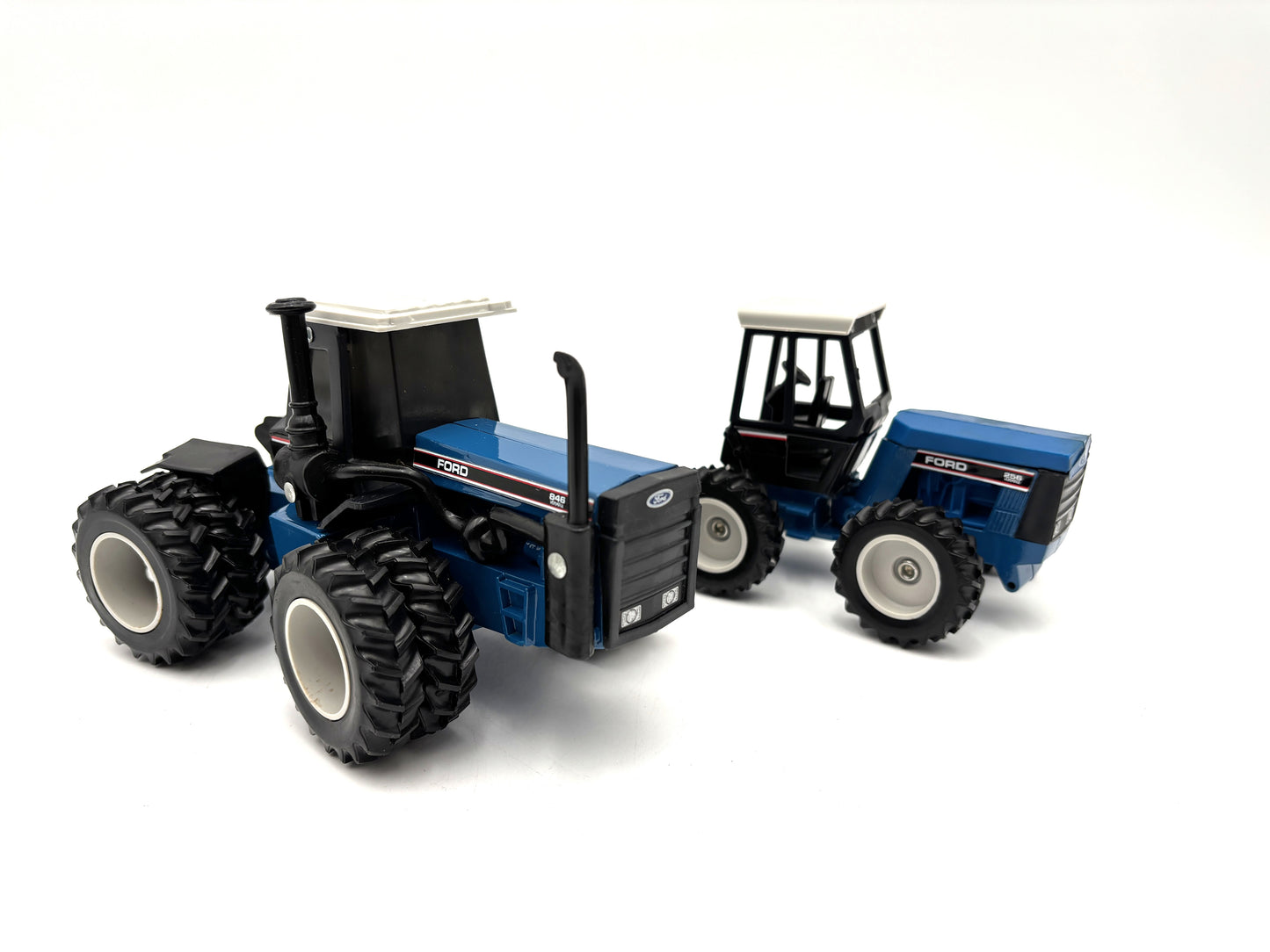 1/32 Ford 846 & 256 Nashville Dealer Set