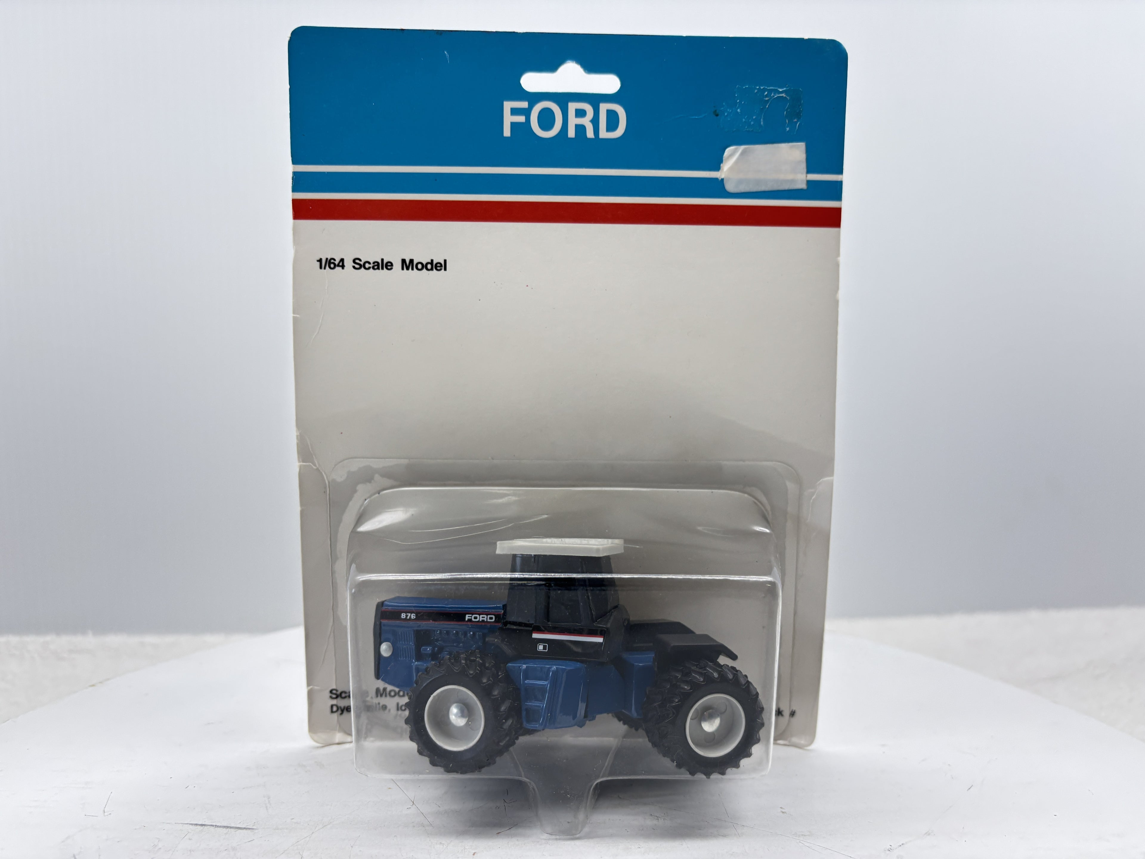 1/64 Ford 876