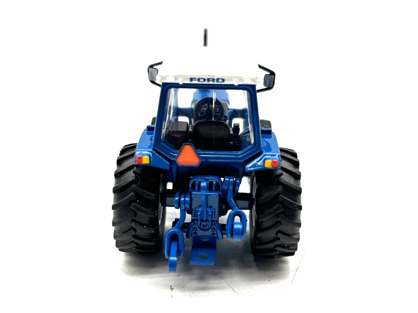 1/64 Ford 8830 2wd