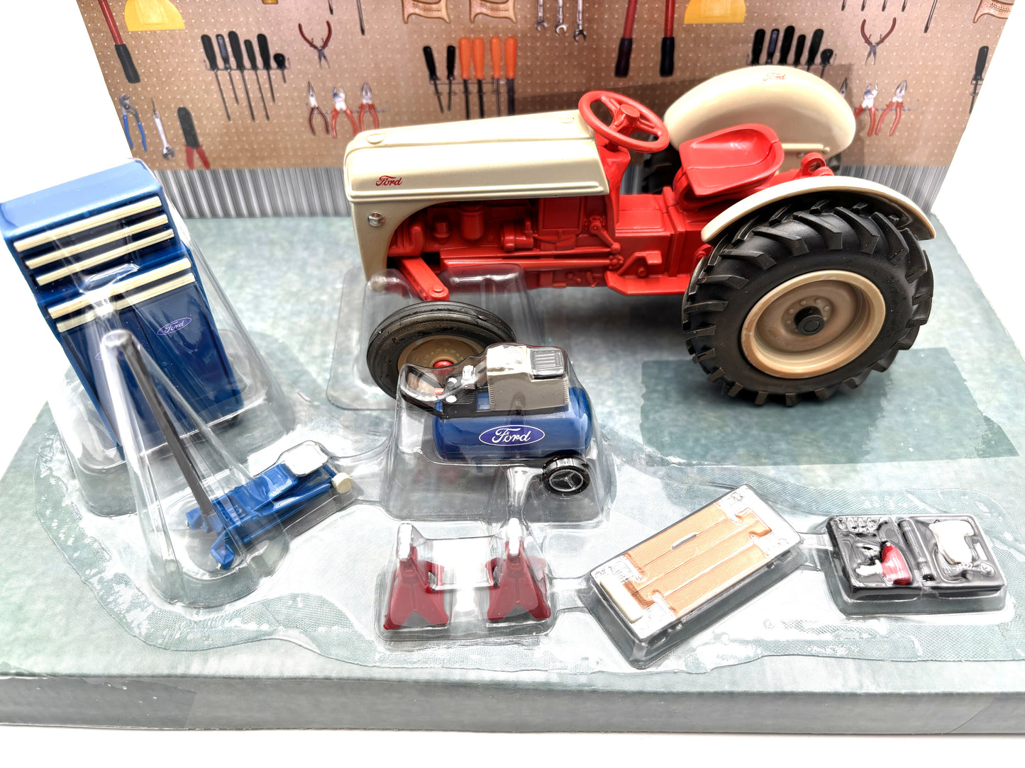 1/16 Ford 8N Restoration Set