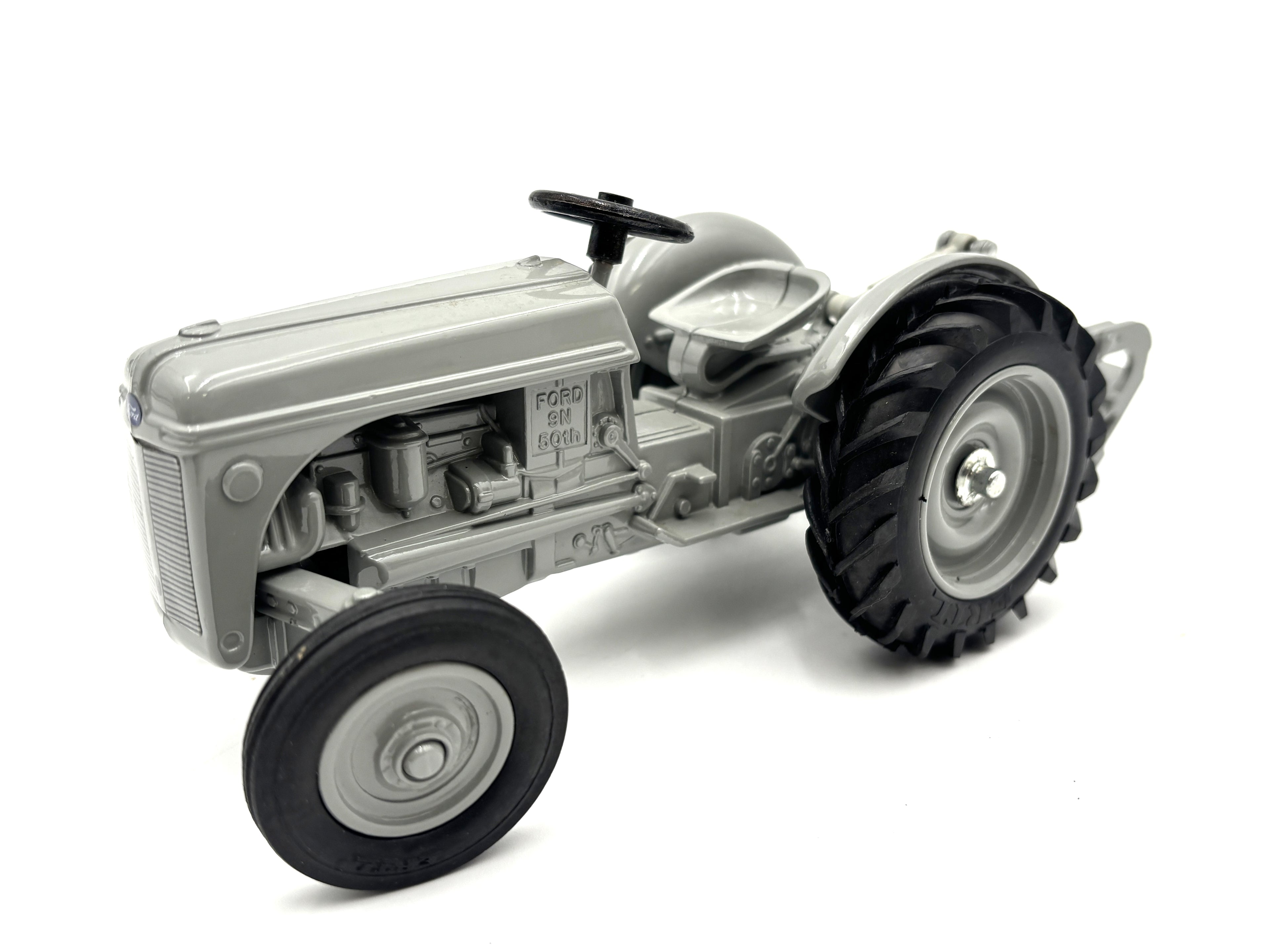 1/16 Ford 9N 50th Anniversary