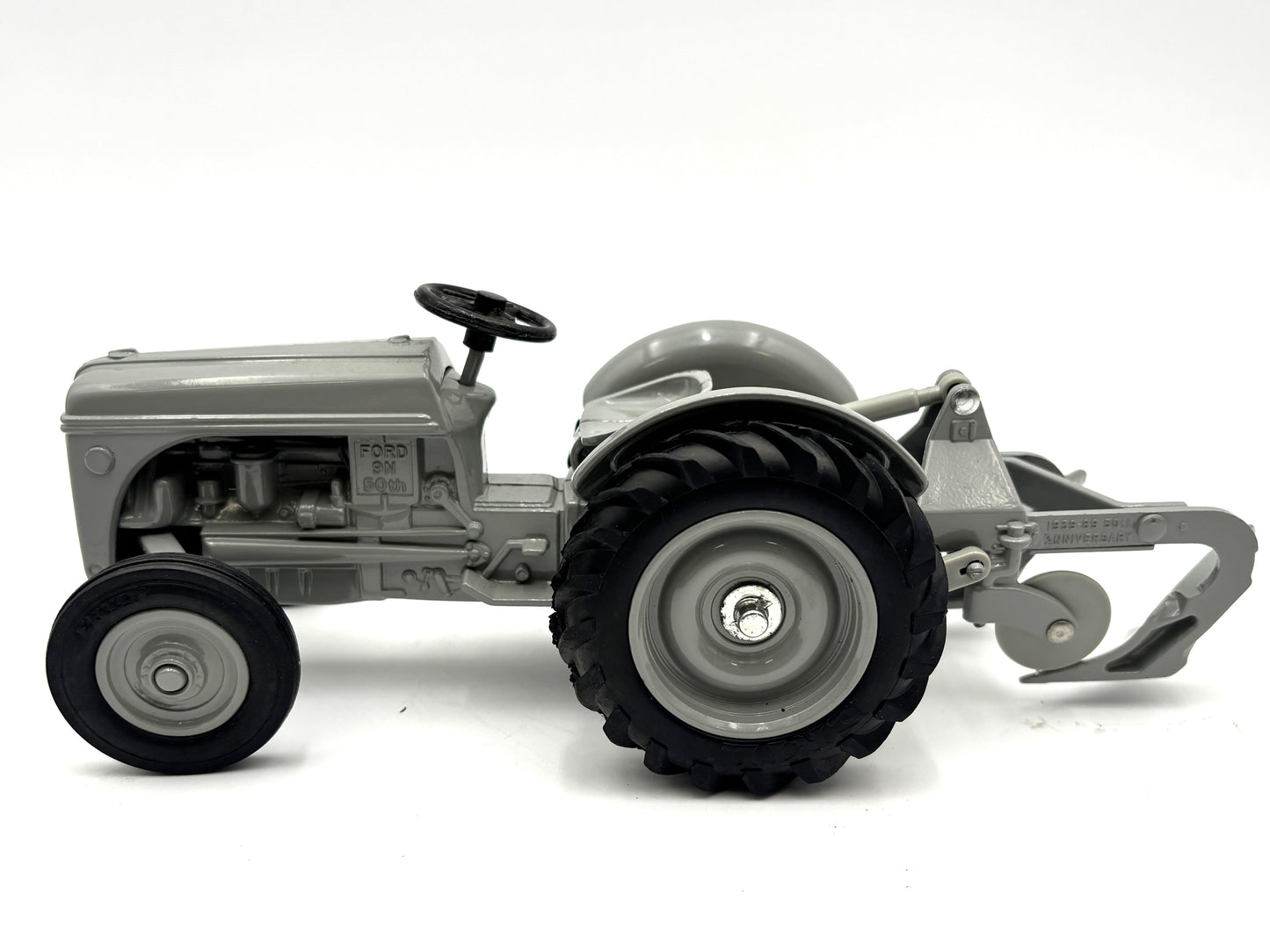 1/16 Ford 9N 50th Anniversary